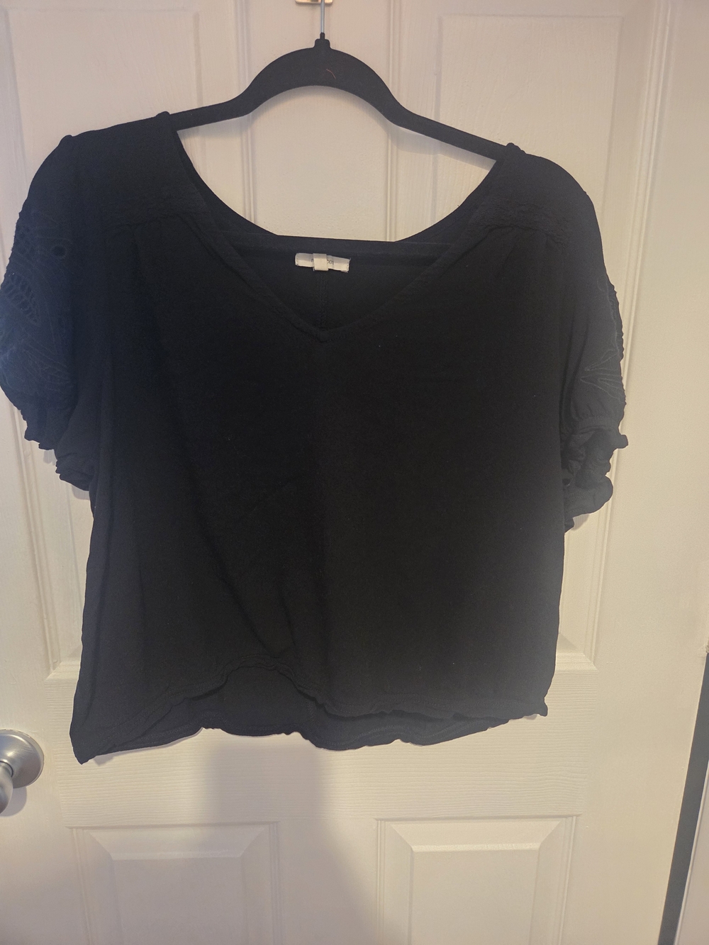 Maurices Black V-Neck Short Sleeve Blouse